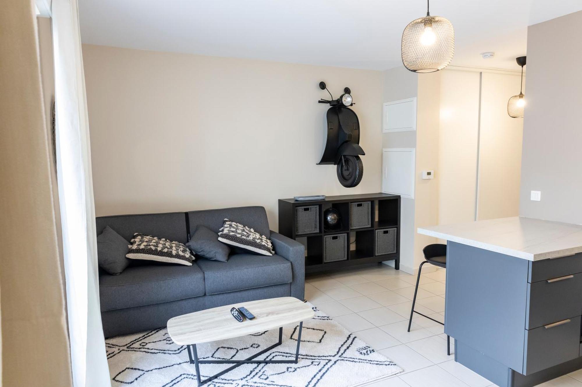 Charmant Studio En Residence Avec Parking Bussy-Saint-Georges Exterior foto