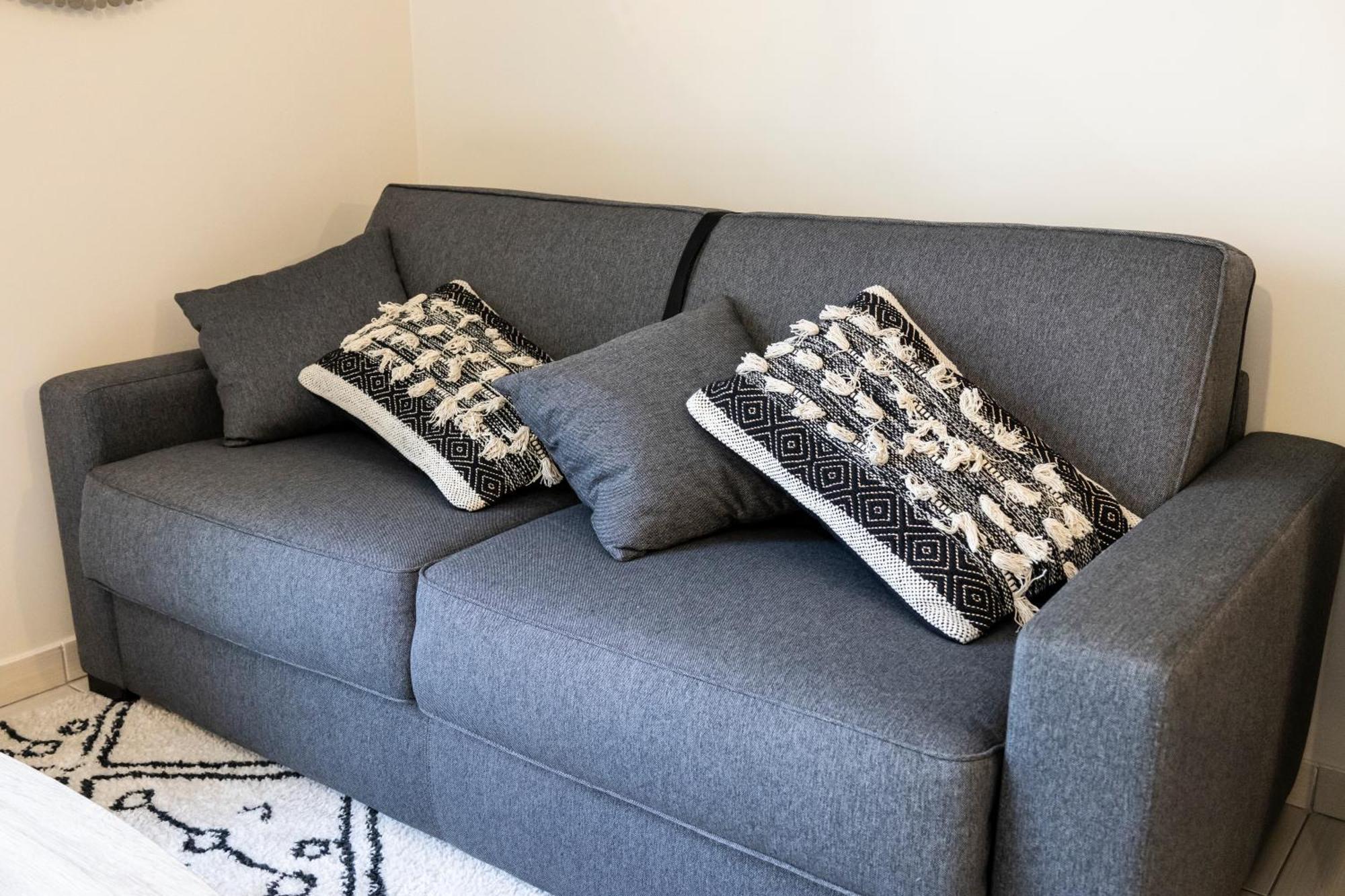 Charmant Studio En Residence Avec Parking Bussy-Saint-Georges Exterior foto